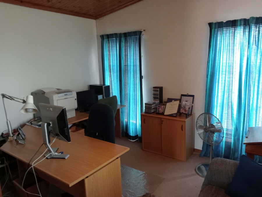 3 Bedroom Property for Sale in Campher Park Eastern Cape